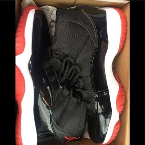 Air Jordans 11 retro basketball shoes.